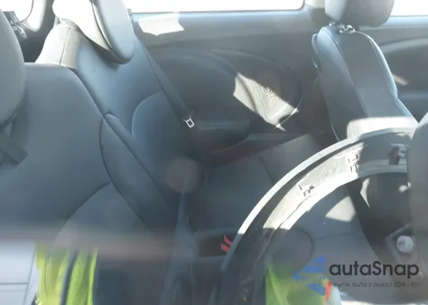 2013 Mini Hardtop Cooper z USA, uszkodzony, nr VIN WMWSU3C51DT679431